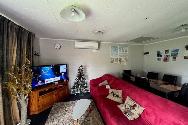 Photo of property in 80a Millbrook Road, Henderson, Auckland, 0612