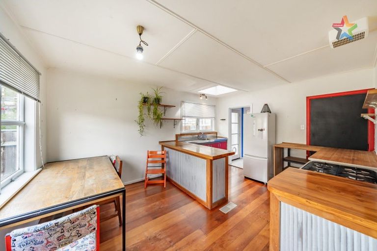 Photo of property in 58 Lees Grove, Wainuiomata, Lower Hutt, 5014