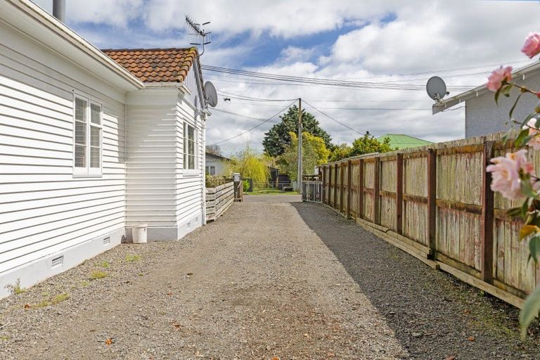 Photo of property in 17 Robert Street, Marton, 4710