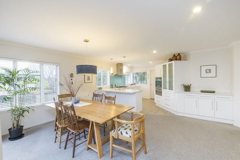 Photo of property in 48a Churchill Avenue, Hokowhitu, Palmerston North, 4410