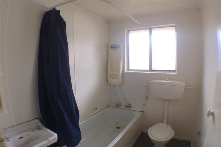 Photo of property in 3/76 Portage Road, New Lynn, Auckland, 0600