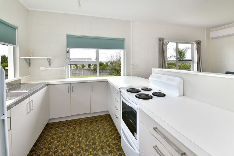 Photo of property in 27 Tiri Road, Manly, Whangaparaoa, 0930