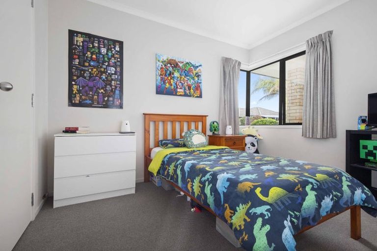 Photo of property in 7 Modello Lane, Waiuku, 2123