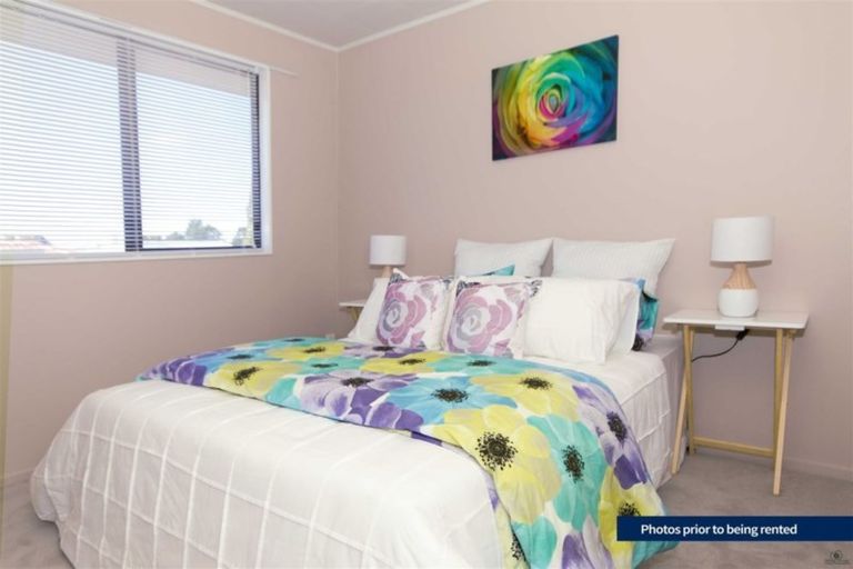 Photo of property in 34b Madigan Place, Glendene, Auckland, 0602