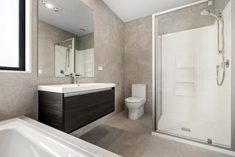 Photo of property in 28a Kukuwai Avenue, Red Beach, 0932