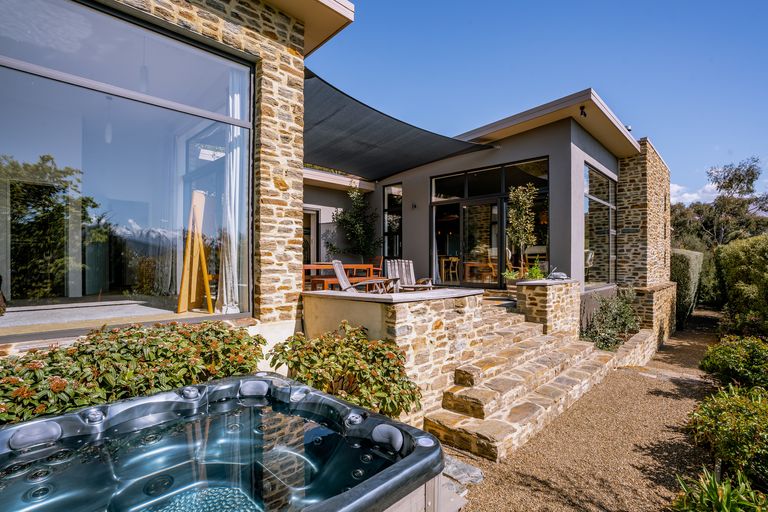 Photo of property in 695a Aubrey Road, Albert Town, Wanaka, 9305