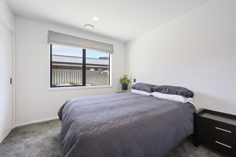 Photo of property in 23 Kingfisher Crescent, Albert Town, Wanaka, 9305