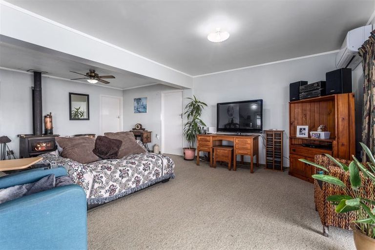 Photo of property in 1e Te Kaha Church Road, Te Kaha, Opotiki, 3199