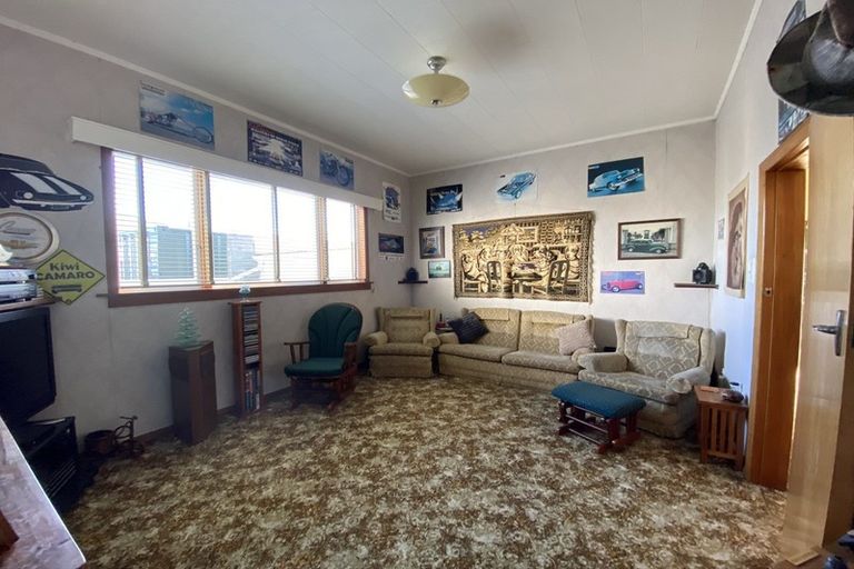 Photo of property in 20 Cambria Street, Hawera, 4610