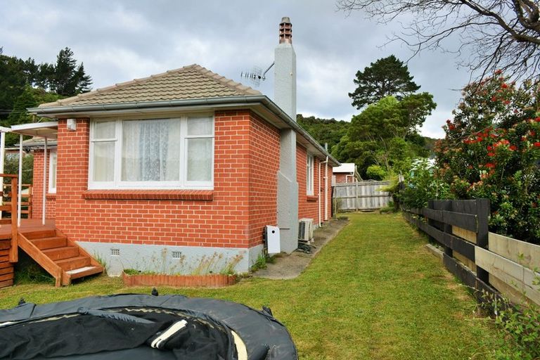 Photo of property in 113 Stokes Valley Road, Stokes Valley, Lower Hutt, 5019