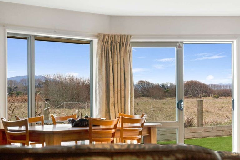 Photo of property in 34 Kiwi Avenue, Waikuku Beach, 7473