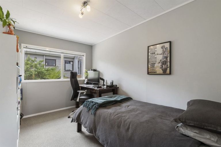 Photo of property in 100 Spinella Drive, Bayview, Auckland, 0629
