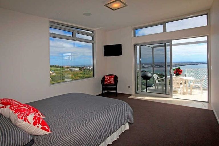 Photo of property in 132 Glenstrae Road, Redcliffs, Christchurch, 8081