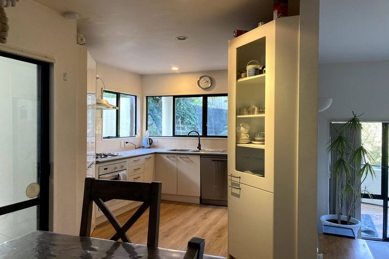 Photo of property in 1/3 Inga Road, Milford, Auckland, 0620