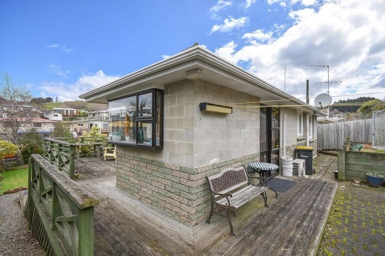Photo of property in 3 Elwyn Crescent, Green Island, Dunedin, 9018