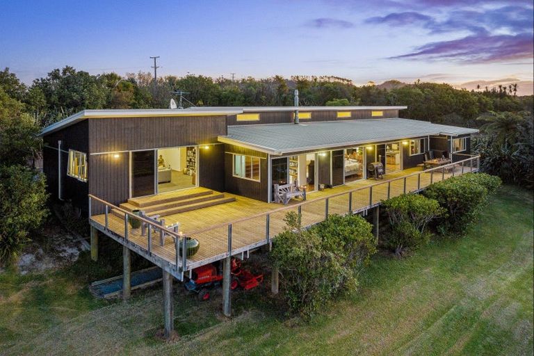 Photo of property in 200 Govan Wilson Road, Whangaripo, Warkworth, 0985