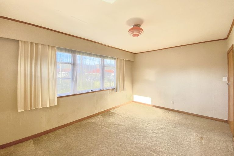 Photo of property in 4 Sullivan Grove, Epuni, Lower Hutt, 5011