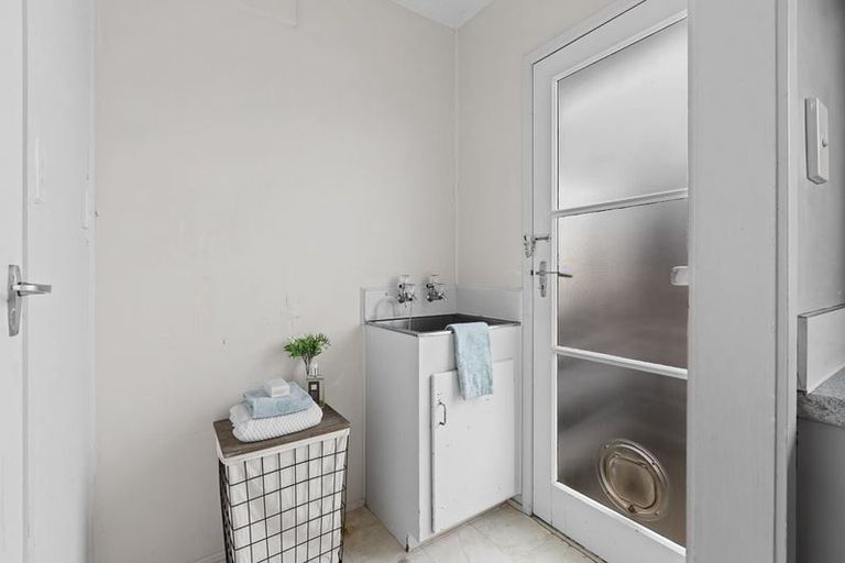 Photo of property in 1/34 Mayfield Road, Glenfield, Auckland, 0629