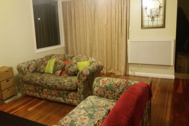 Photo of property in 33 Miranda Street, Cannons Creek, Porirua, 5024