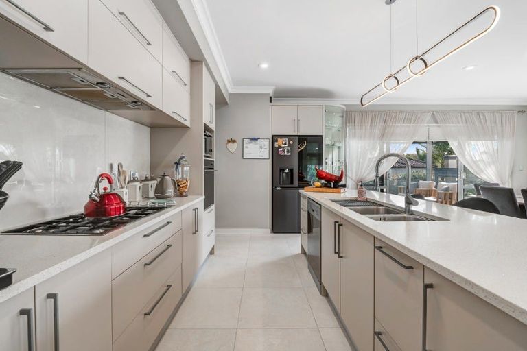 Photo of property in 12 Vera Court, Silverdale, 0932