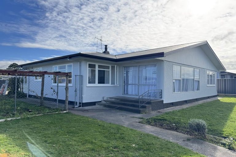 Photo of property in 6 Oxford Street, Taradale, Napier, 4112