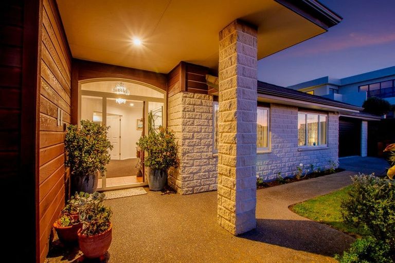 Photo of property in 1 Rifleman Lane, Paraparaumu Beach, Paraparaumu, 5032