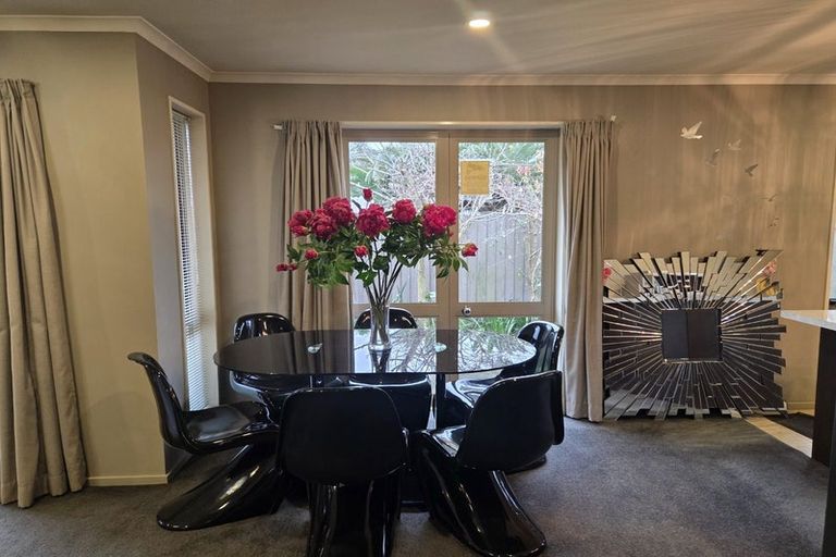 Photo of property in 219b Main North Road, Redwood, Christchurch, 8051