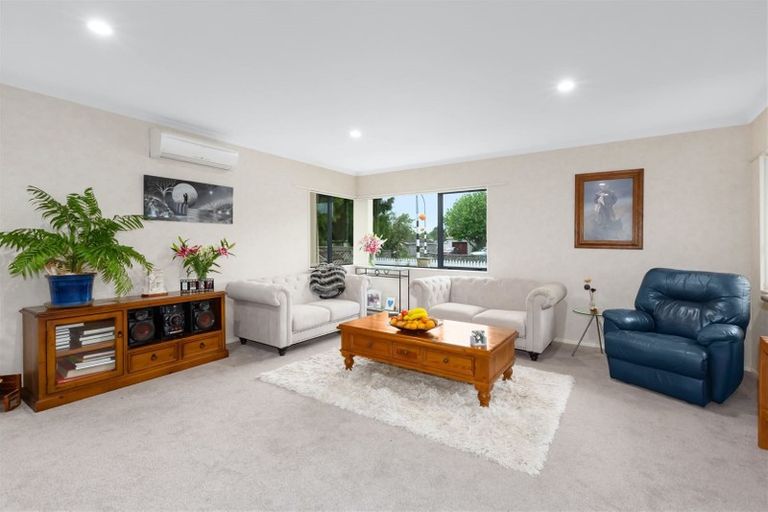 Photo of property in 1 West Peak Way, Otaki, 5512