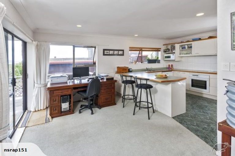 Photo of property in 113 Waller Avenue, Bucklands Beach, Auckland, 2012