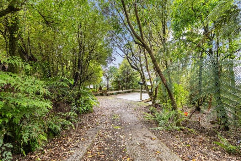 Photo of property in 24 Hauraki Terrace, Pukawa Bay, Turangi, 3381