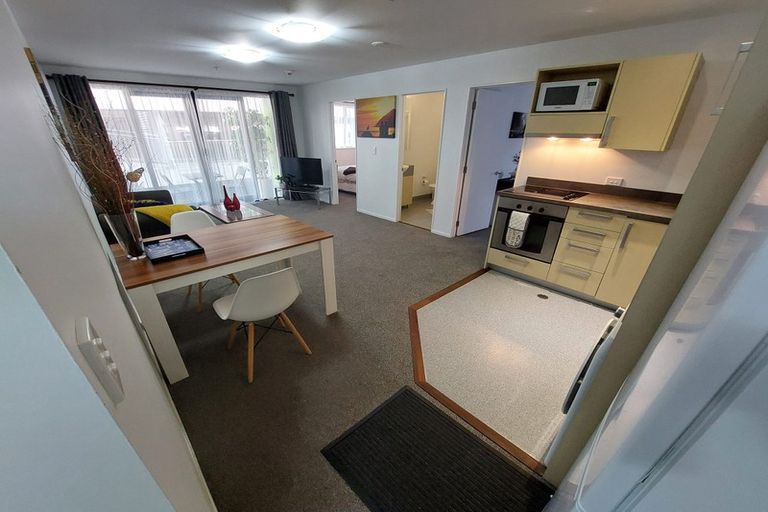 Photo of property in Dual Apartments, 203/142 Vivian Street, Te Aro, Wellington, 6011