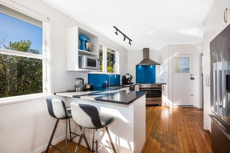 Photo of property in 7 Kapekape Place, Pukerua Bay, 5026