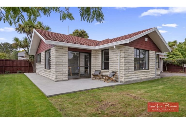 Photo of property in 1/34 Solomon Avenue, Redwood, Christchurch, 8051