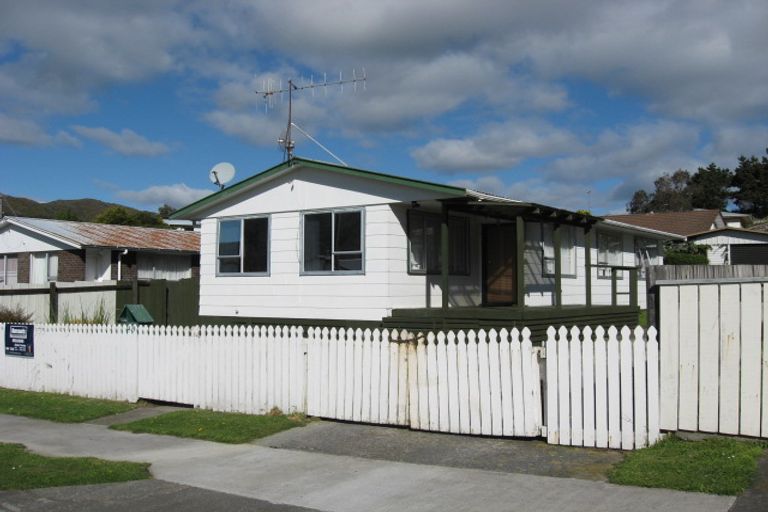 Photo of property in 49 Stockdale Street, Wainuiomata, Lower Hutt, 5014