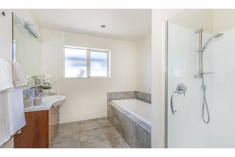 Photo of property in 1 Parklea Avenue, Halswell, Christchurch, 8025