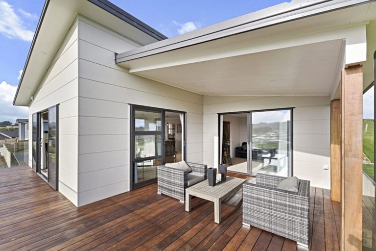 Photo of property in 54 Hillpark Drive, Pokeno, 2402