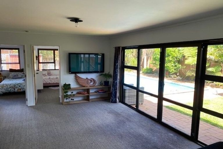 Photo of property in 28 Carr Street, Te Kamo, Whangarei, 0112