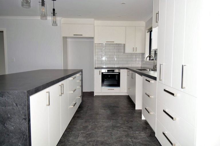 Photo of property in 85 Kilmarnock Street, Wallacetown, 9816