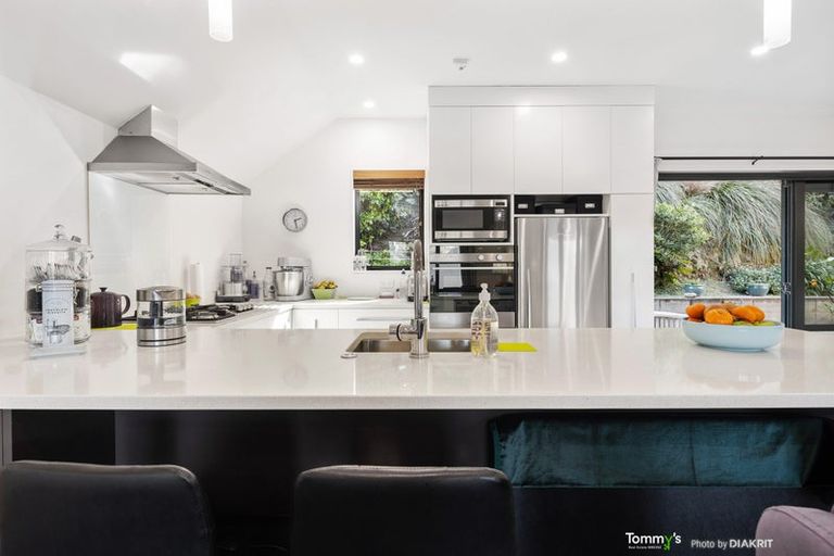 Photo of property in 25 Futuna Close, Karori, Wellington, 6012