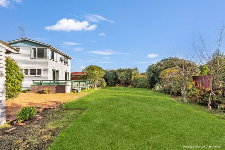 Photo of property in 13 Waimarie Avenue, Paraparaumu, 5032
