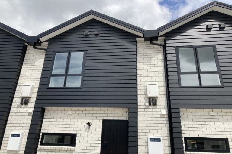 Photo of property in 2/14 Ruakiwi Road, Hamilton Lake, Hamilton, 3204