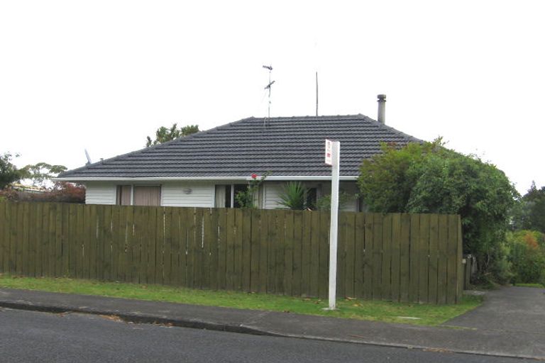 Photo of property in 1/57 Selwyn Crescent, Forrest Hill, Auckland, 0620