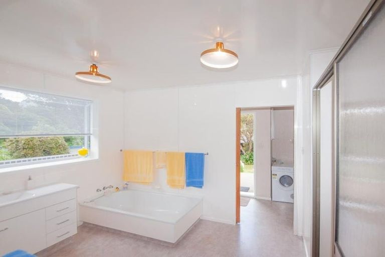 Photo of property in 27 Cranwell Street, Churton Park, Wellington, 6037