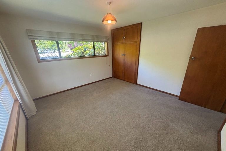 Photo of property in 27 Lochee Road, Upper Riccarton, Christchurch, 8041