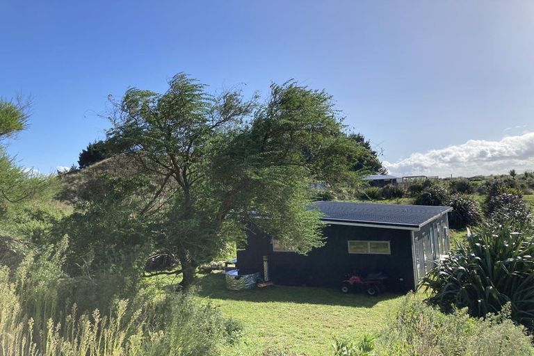 Photo of property in 169 Strathnaver Drive, Waikawa Beach, Manakau, 5573