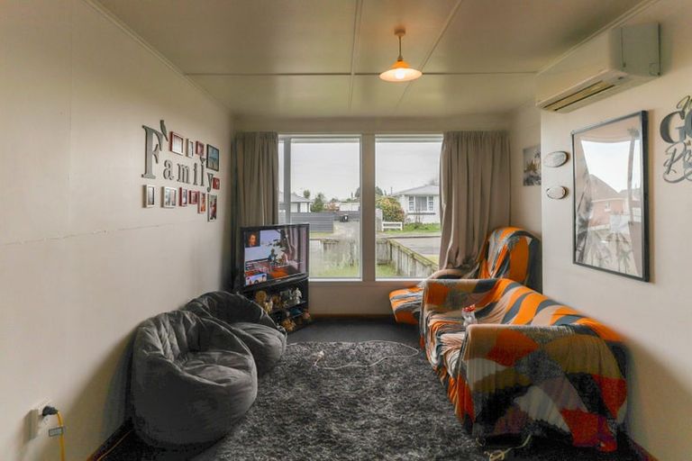 Photo of property in 8 Manapouri Street, Strathern, Invercargill, 9812