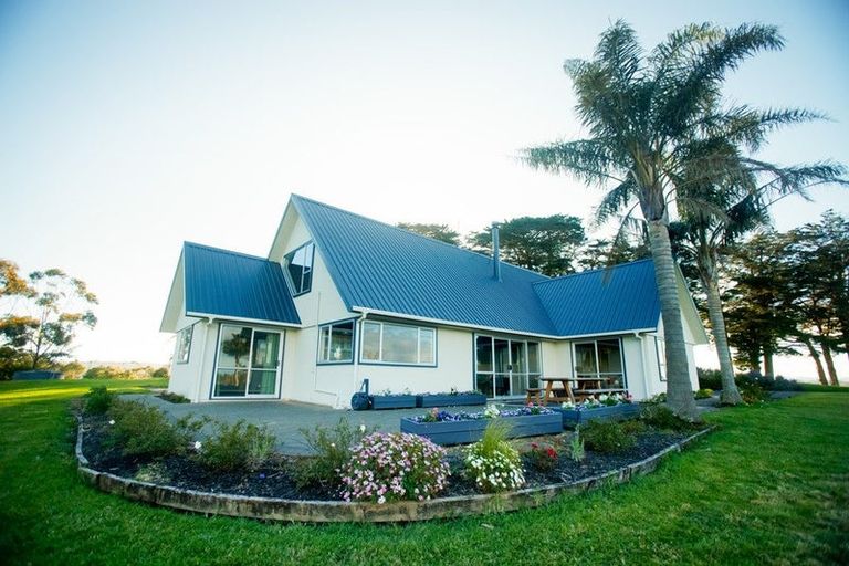 Photo of property in 221 Amreins Road, Taupaki, Henderson, 0782