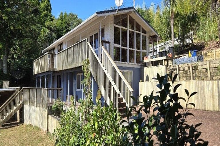 Photo of property in 181 Browns Bay Road, Browns Bay, Auckland, 0630