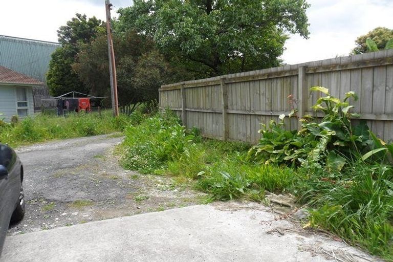 Photo of property in 165 Royal Road, Massey, Auckland, 0614