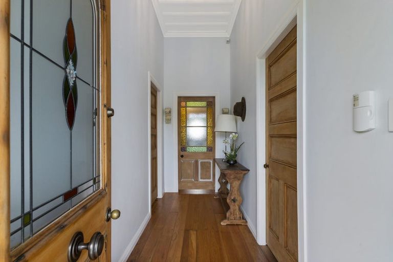 Photo of property in 25 Huka Road, Birkenhead, Auckland, 0626